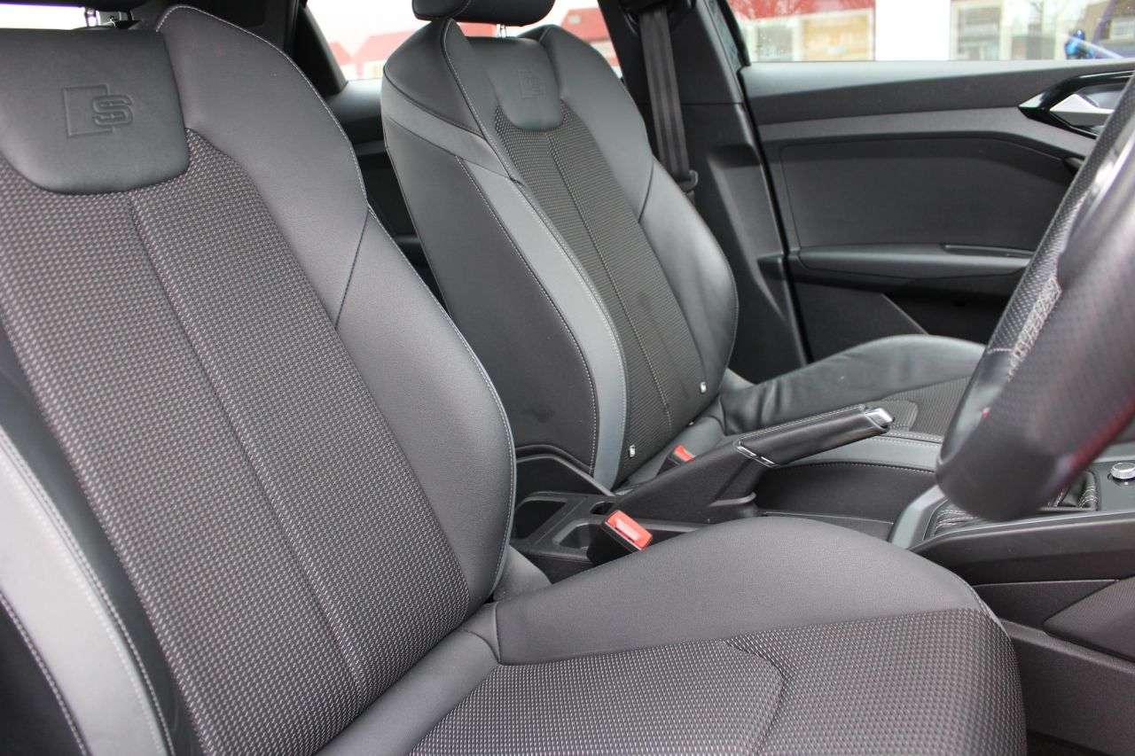 2021 AUDI A1 2021 AUDI A1