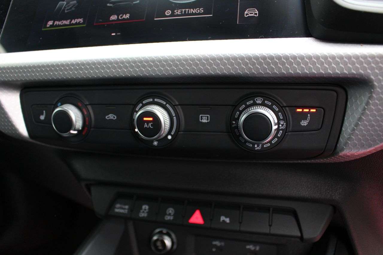 2021 AUDI A1 2021 AUDI A1