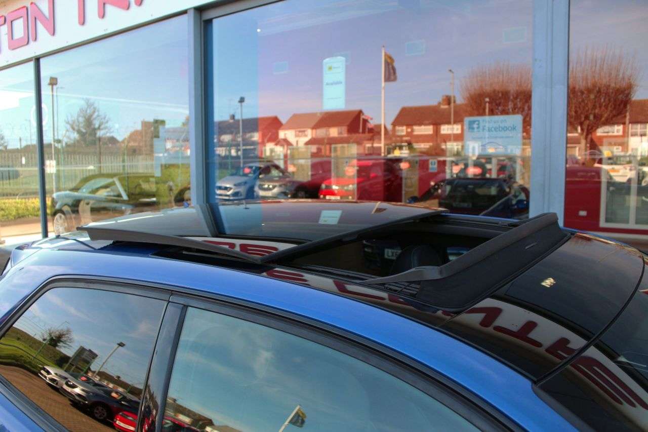 A 2016 AUDI S3 2.0 TFSI Hatchback 3dr Petrol Manual quattro Euro 6 (s/s) (Nav) (300 ps) XE A 2016 AUDI S3 2.0 TFSI Hatchback 3dr Petrol Manual quattro Euro 6 (s/s) (Nav) (300 ps) XE