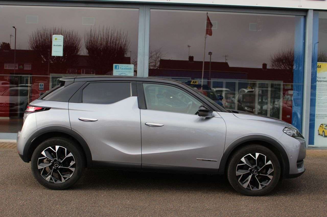 A 2022 DS AUTOMOBILES DS 3 CROSSBACK 1.2 PureTech Louvre Crossback 5dr Petrol EAT8 Euro 6 (s/s) (130 ps) CRUISE/ A 2022 DS AUTOMOBILES DS 3 CROSSBACK 1.2 PureTech Louvre Crossback 5dr Petrol EAT8 Euro 6 (s/s) (130 ps) CRUISE/