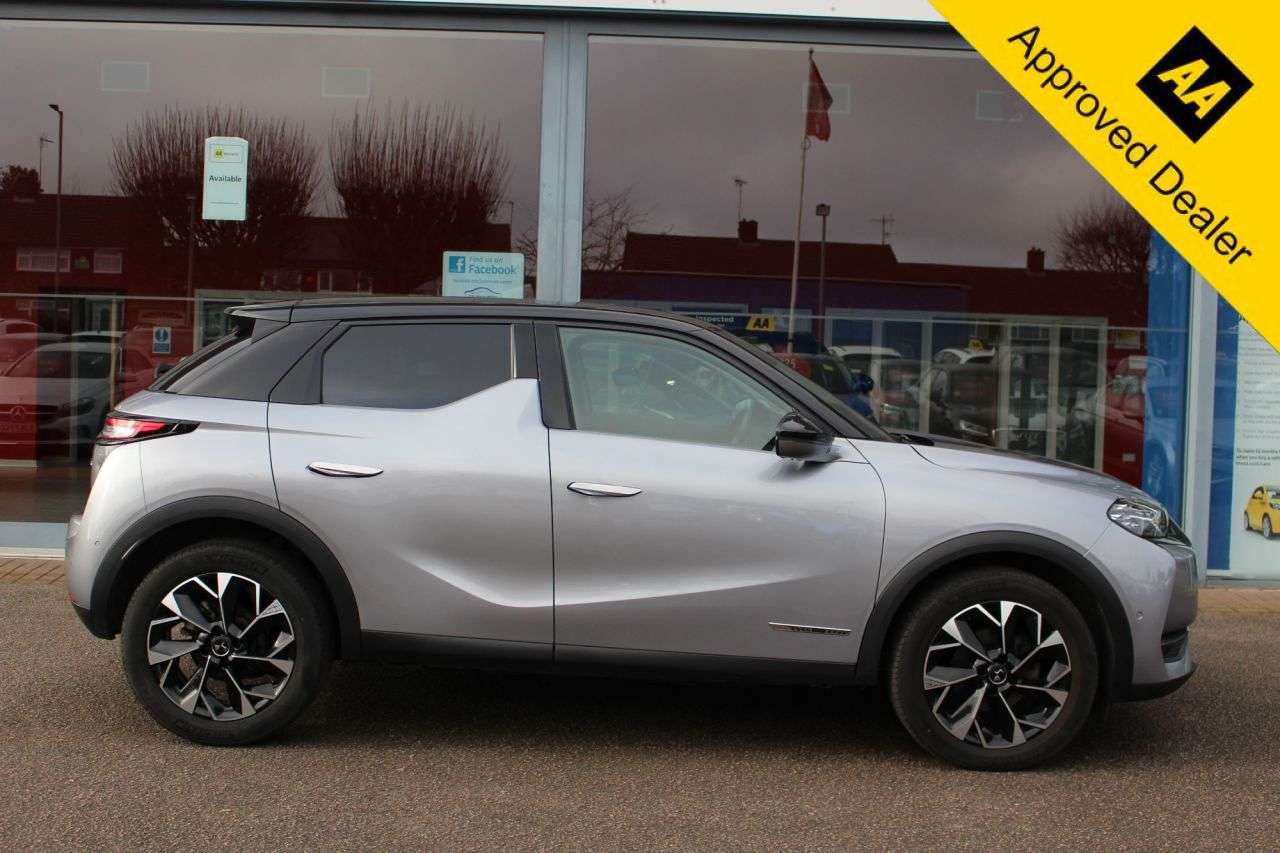 A 2022 DS AUTOMOBILES DS 3 CROSSBACK 1.2 PureTech Louvre Crossback 5dr Petrol EAT8 Euro 6 (s/s) (130 ps) CRUISE/ A 2022 DS AUTOMOBILES DS 3 CROSSBACK 1.2 PureTech Louvre Crossback 5dr Petrol EAT8 Euro 6 (s/s) (130 ps) CRUISE/