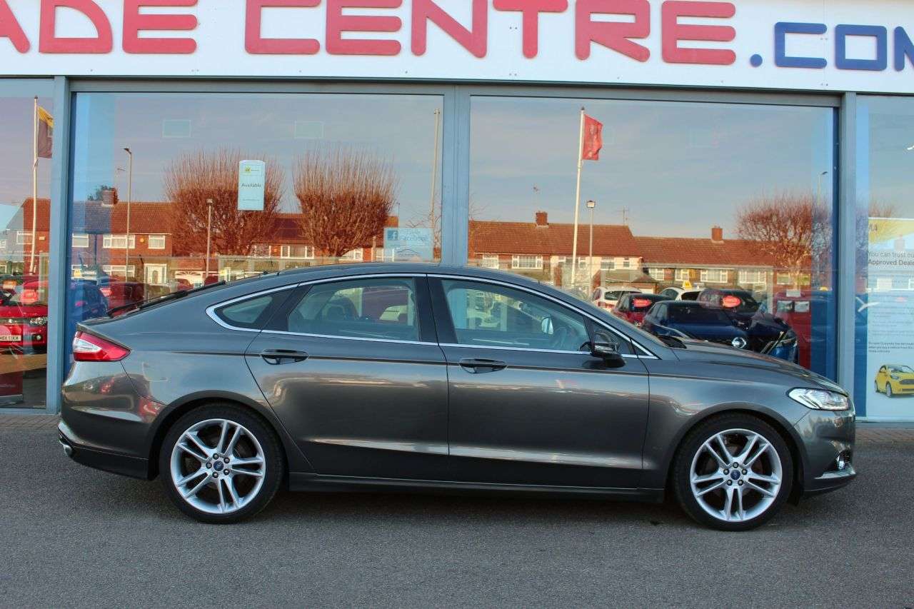 A 2016 FORD MONDEO 2.0 TDCi Titanium Hatchback 5dr Diesel Manual Euro 6 (s/s) (180 ps) 19" ALL A 2016 FORD MONDEO 2.0 TDCi Titanium Hatchback 5dr Diesel Manual Euro 6 (s/s) (180 ps) 19" ALL