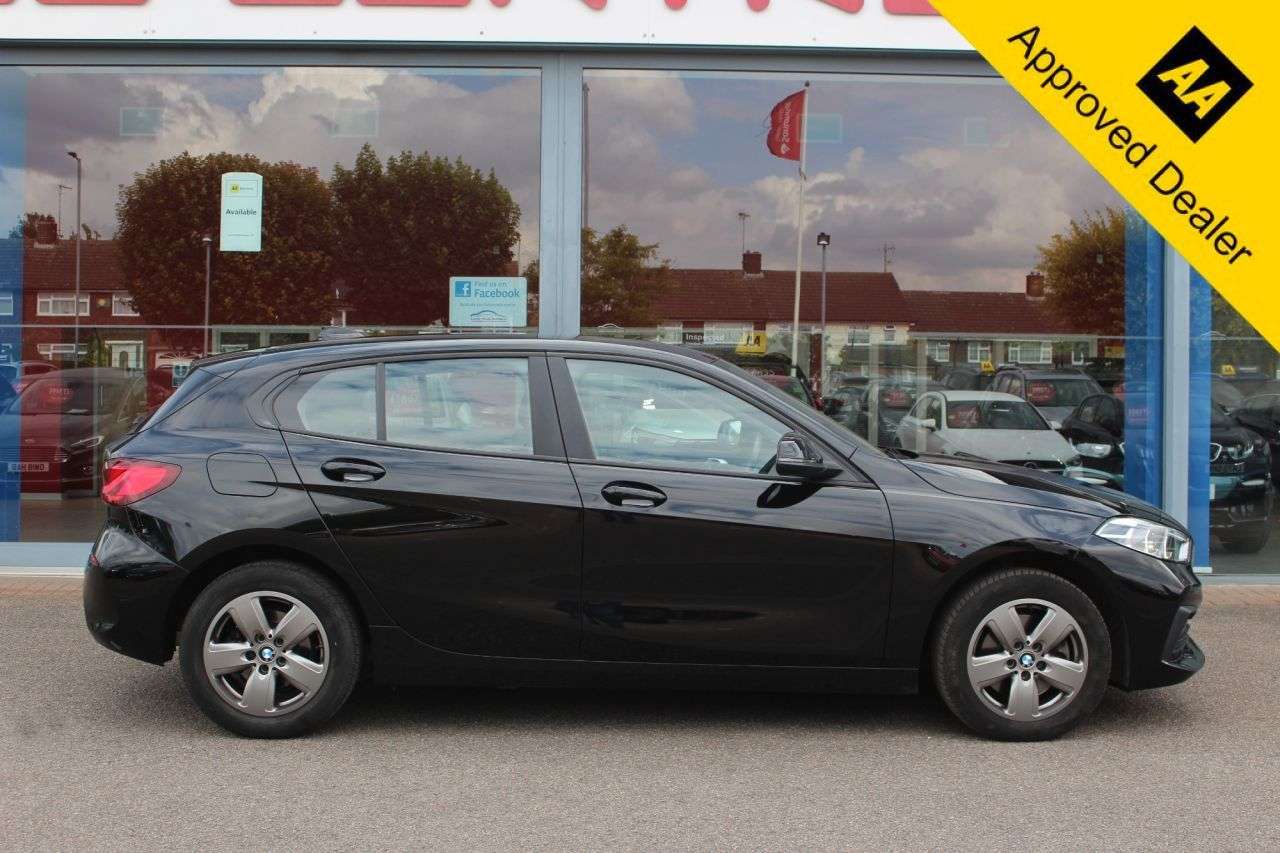 A 2023 BMW 1 SERIES 1.5 118i SE (LCP) Hatchback 5dr Petrol Manual Euro 6 (s/s) (136 ps) CRUISE/ A 2023 BMW 1 SERIES 1.5 118i SE (LCP) Hatchback 5dr Petrol Manual Euro 6 (s/s) (136 ps) CRUISE/