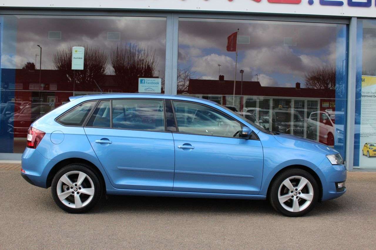 A 2018 SKODA RAPID SPACEBACK 1.0 TSI SE Tech Hatchback 5dr Petrol DSG Euro 6 (s/s) (95 ps) LOW MILES, BL A 2018 SKODA RAPID SPACEBACK 1.0 TSI SE Tech Hatchback 5dr Petrol DSG Euro 6 (s/s) (95 ps) LOW MILES, BL