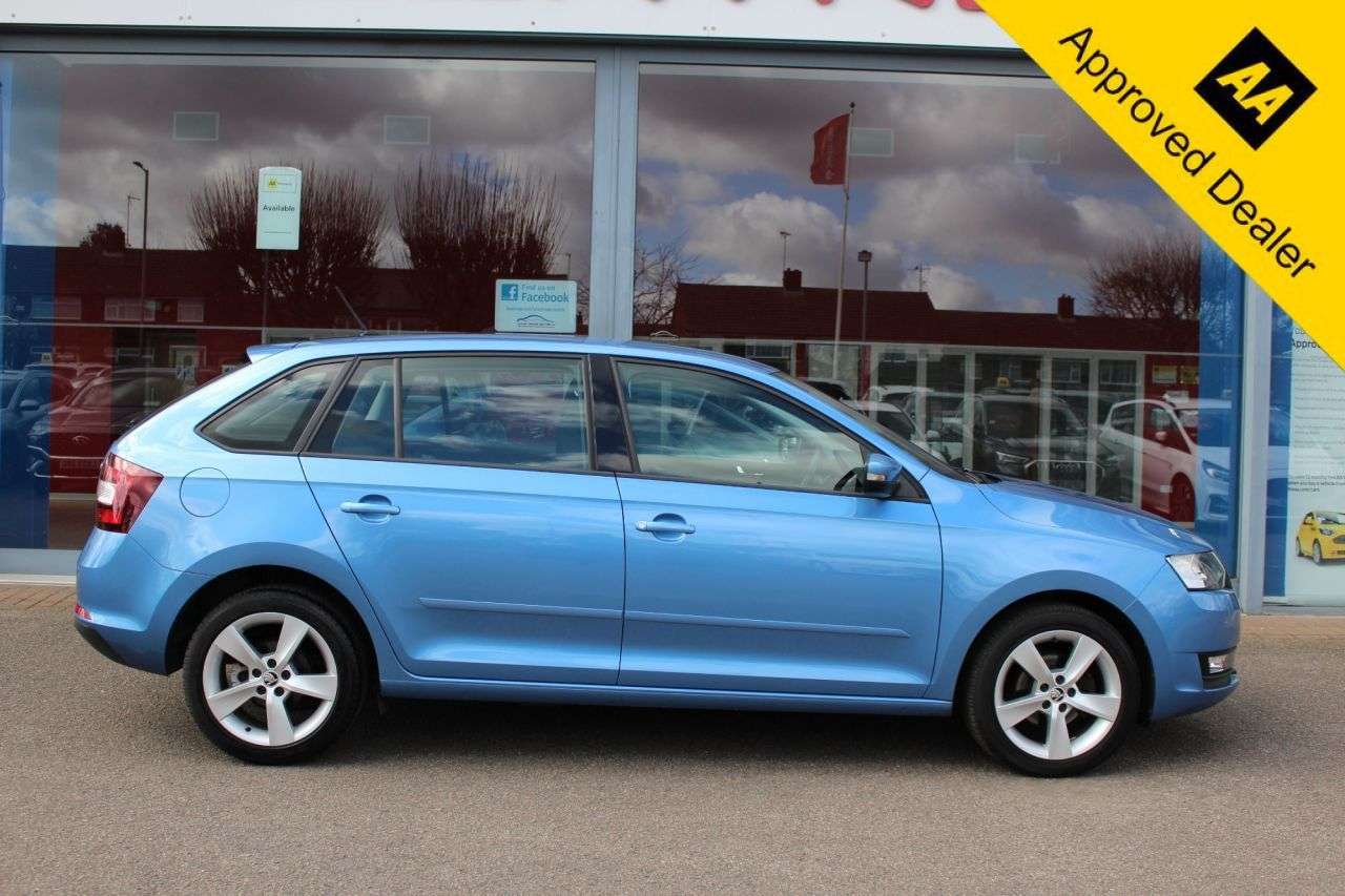 A 2018 SKODA RAPID SPACEBACK 1.0 TSI SE Tech Hatchback 5dr Petrol DSG Euro 6 (s/s) (95 ps) LOW MILES, BL A 2018 SKODA RAPID SPACEBACK 1.0 TSI SE Tech Hatchback 5dr Petrol DSG Euro 6 (s/s) (95 ps) LOW MILES, BL