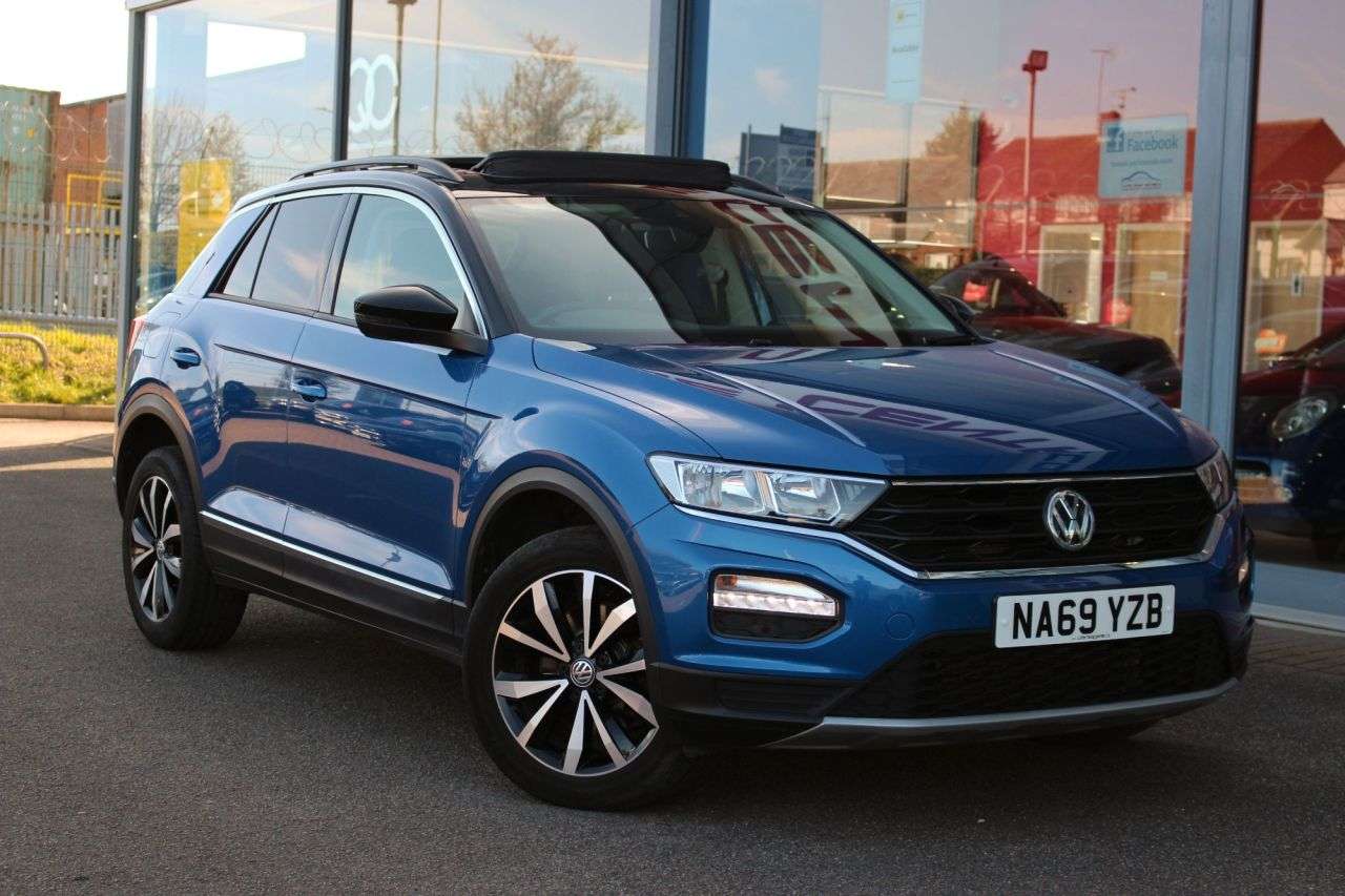 A 2019 VOLKSWAGEN T-ROC 2.0 TDI Design SUV 5dr Diesel DSG Euro 6 (s/s) (150 ps) 18" ALLOYS, ACC/LKA A 2019 VOLKSWAGEN T-ROC 2.0 TDI Design SUV 5dr Diesel DSG Euro 6 (s/s) (150 ps) 18" ALLOYS, ACC/LKA