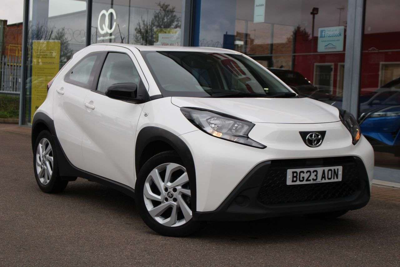 A 2023 TOYOTA AYGO X 1.0 VVT-i Pure Hatchback 5dr Petrol x-shift Euro 6 (s/s) (72 ps) CRUISE/LDW A 2023 TOYOTA AYGO X 1.0 VVT-i Pure Hatchback 5dr Petrol x-shift Euro 6 (s/s) (72 ps) CRUISE/LDW