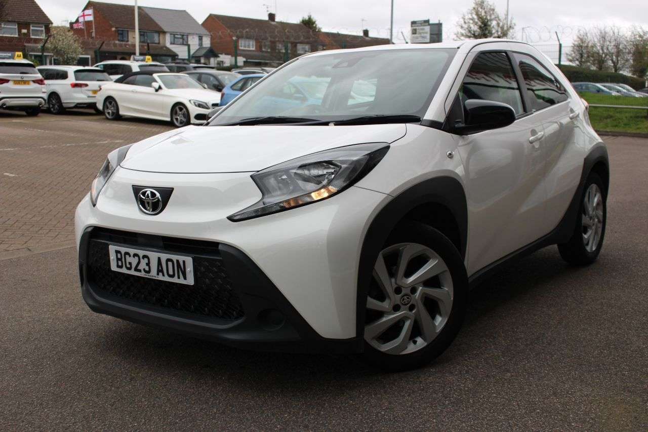 2023 TOYOTA AYGO X 2023 TOYOTA AYGO X