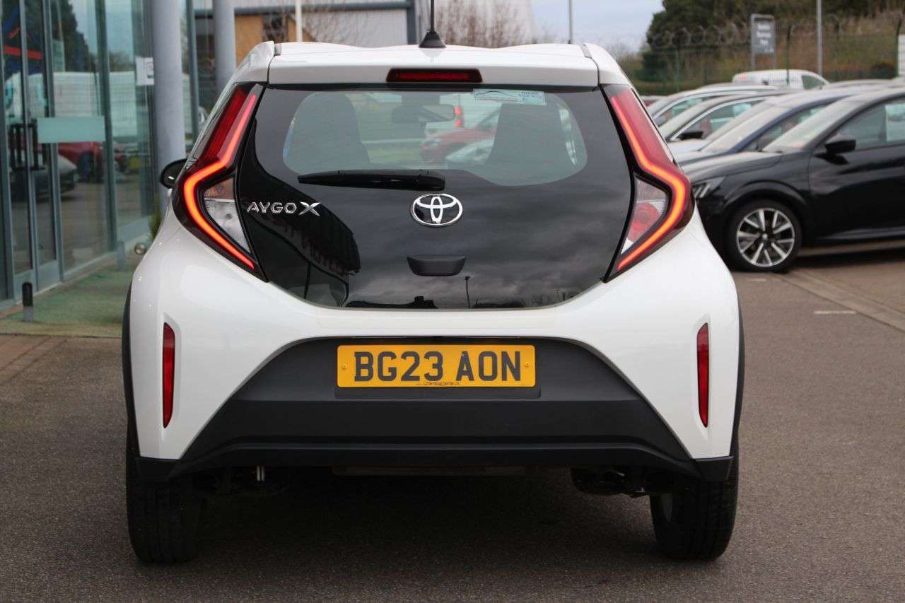 2023 TOYOTA AYGO X 2023 TOYOTA AYGO X
