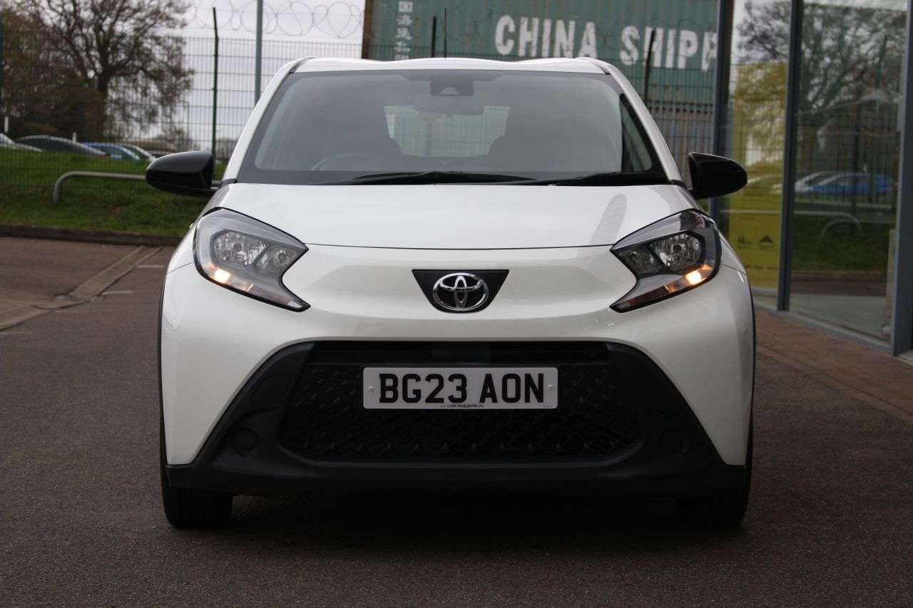 2023 TOYOTA AYGO X 2023 TOYOTA AYGO X