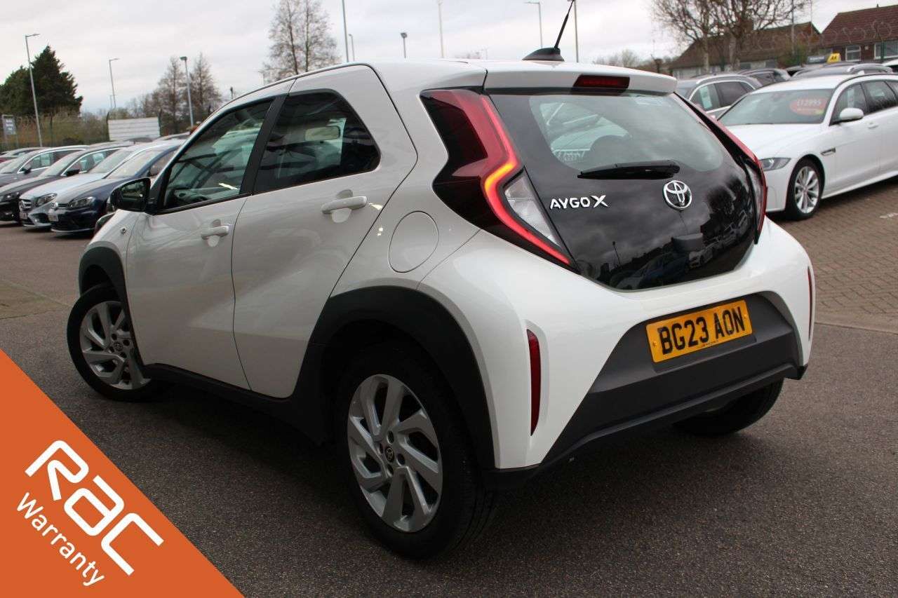 2023 TOYOTA AYGO X 2023 TOYOTA AYGO X