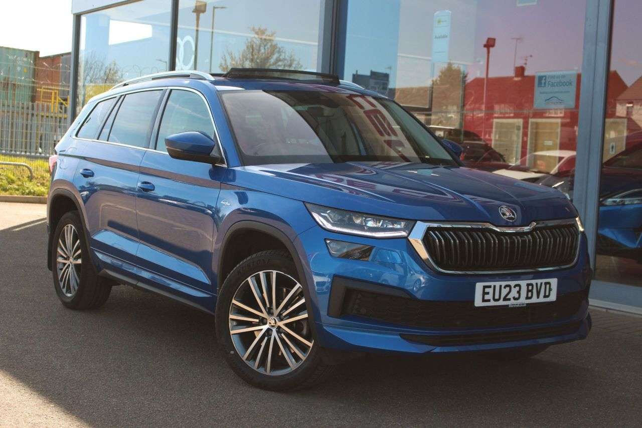 A 2023 SKODA KODIAQ 2.0 TSI Laurin & Klement SUV 5dr Petrol DSG 4WD Euro 6 (s/s) (7 Seat) (190 A 2023 SKODA KODIAQ 2.0 TSI Laurin & Klement SUV 5dr Petrol DSG 4WD Euro 6 (s/s) (7 Seat) (190