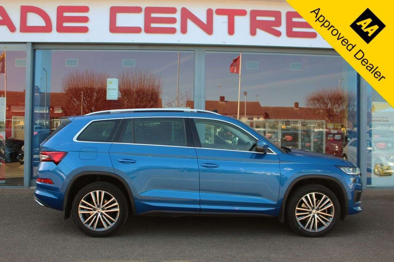 A 2023 SKODA KODIAQ 2.0 TSI Laurin & Klement SUV 5dr Petrol DSG 4WD Euro 6 (s/s) (7 Seat) (190 A 2023 SKODA KODIAQ 2.0 TSI Laurin & Klement SUV 5dr Petrol DSG 4WD Euro 6 (s/s) (7 Seat) (190