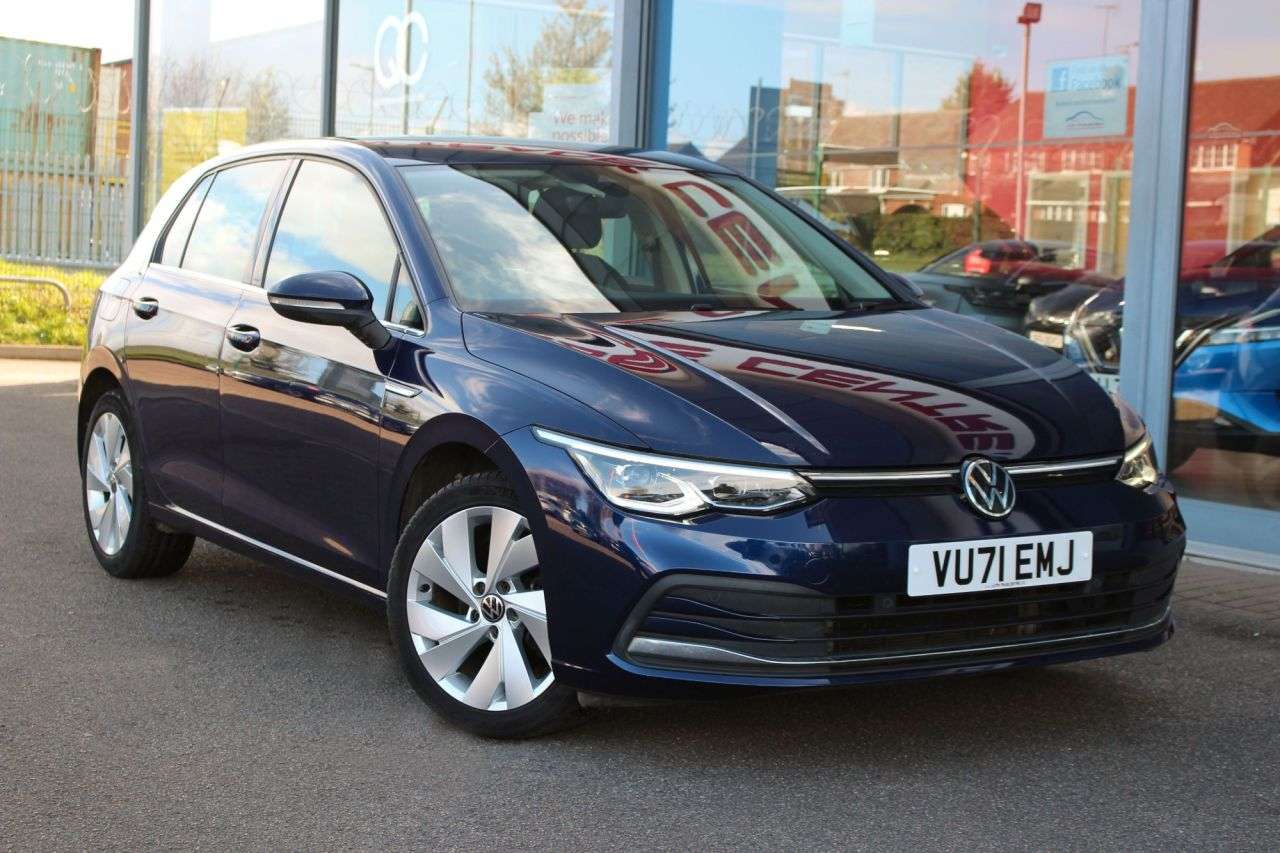 A 2021 VOLKSWAGEN GOLF 1.5 TSI Style Hatchback 5dr Petrol Manual Euro 6 (s/s) (130 ps) P/SENSORS, A 2021 VOLKSWAGEN GOLF 1.5 TSI Style Hatchback 5dr Petrol Manual Euro 6 (s/s) (130 ps) P/SENSORS,