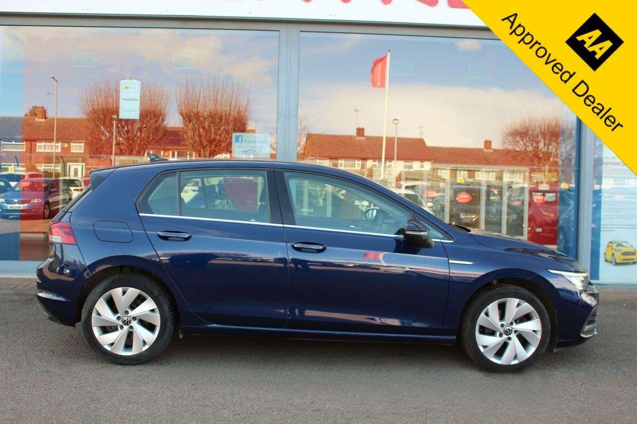 A 2021 VOLKSWAGEN GOLF 1.5 TSI Style Hatchback 5dr Petrol Manual Euro 6 (s/s) (130 ps) P/SENSORS, A 2021 VOLKSWAGEN GOLF 1.5 TSI Style Hatchback 5dr Petrol Manual Euro 6 (s/s) (130 ps) P/SENSORS,