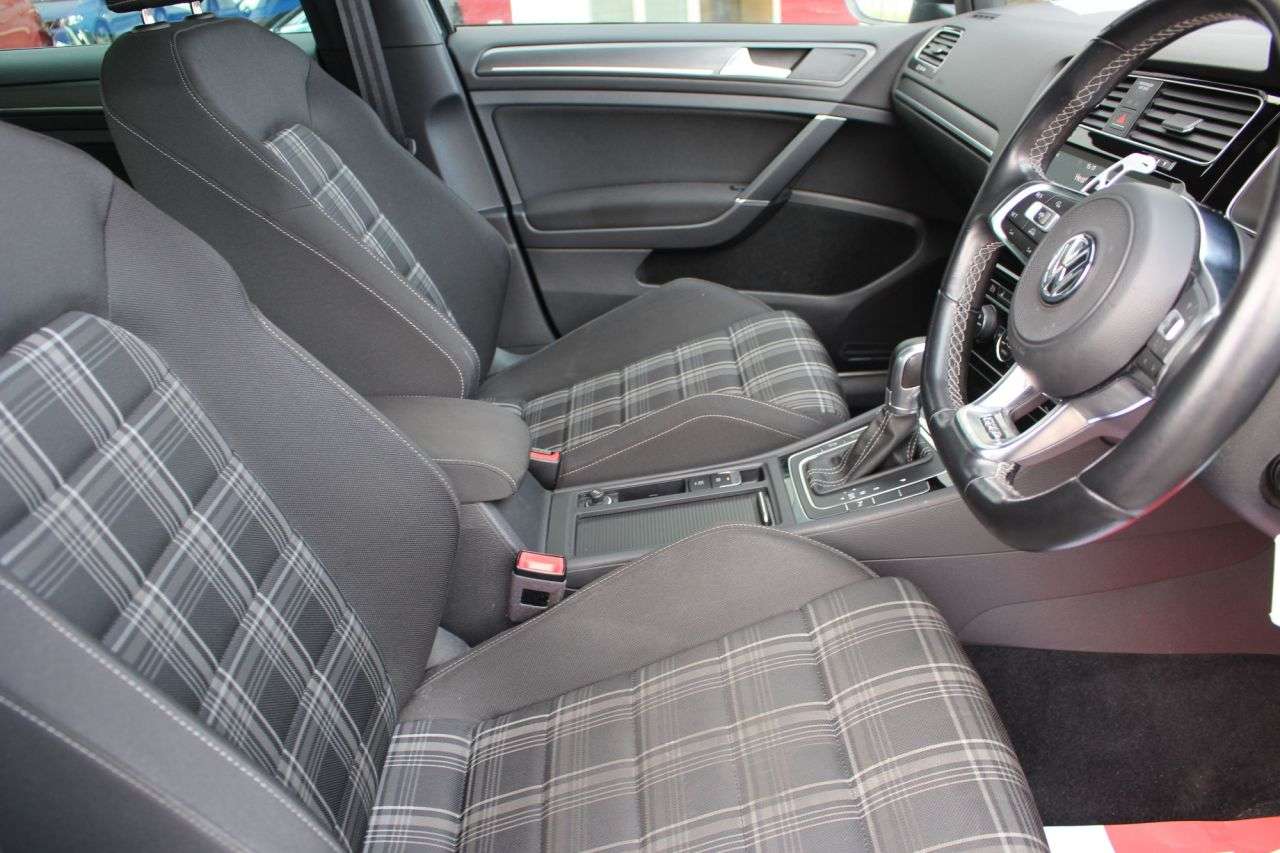 2018 VOLKSWAGEN GOLF 2018 VOLKSWAGEN GOLF