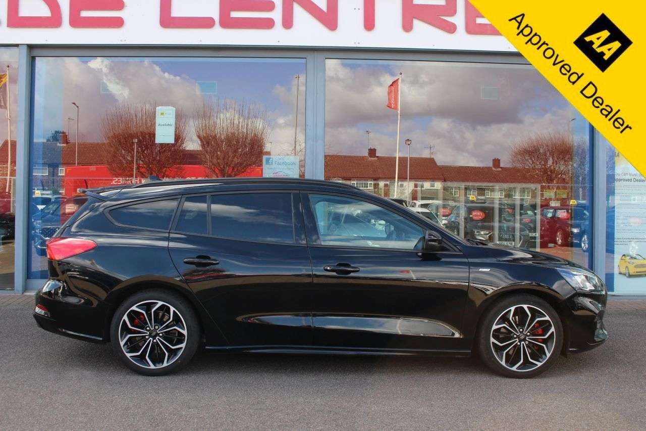 A 2019 FORD FOCUS 1.0T EcoBoost ST-Line X Estate 5dr Petrol Auto Euro 6 (s/s) (125 ps) P/SENS A 2019 FORD FOCUS 1.0T EcoBoost ST-Line X Estate 5dr Petrol Auto Euro 6 (s/s) (125 ps) P/SENS