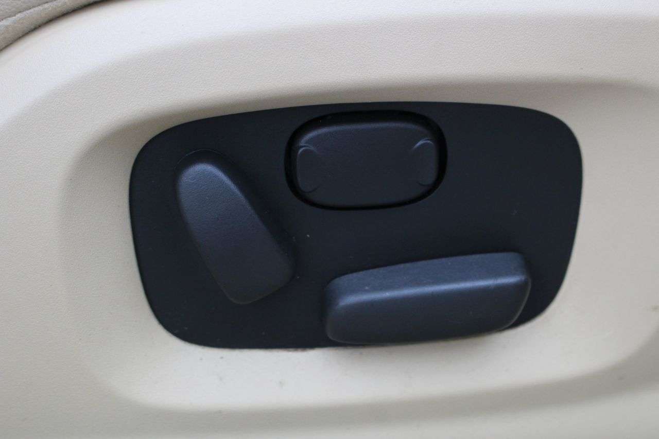 2014 JAGUAR XF 2014 JAGUAR XF