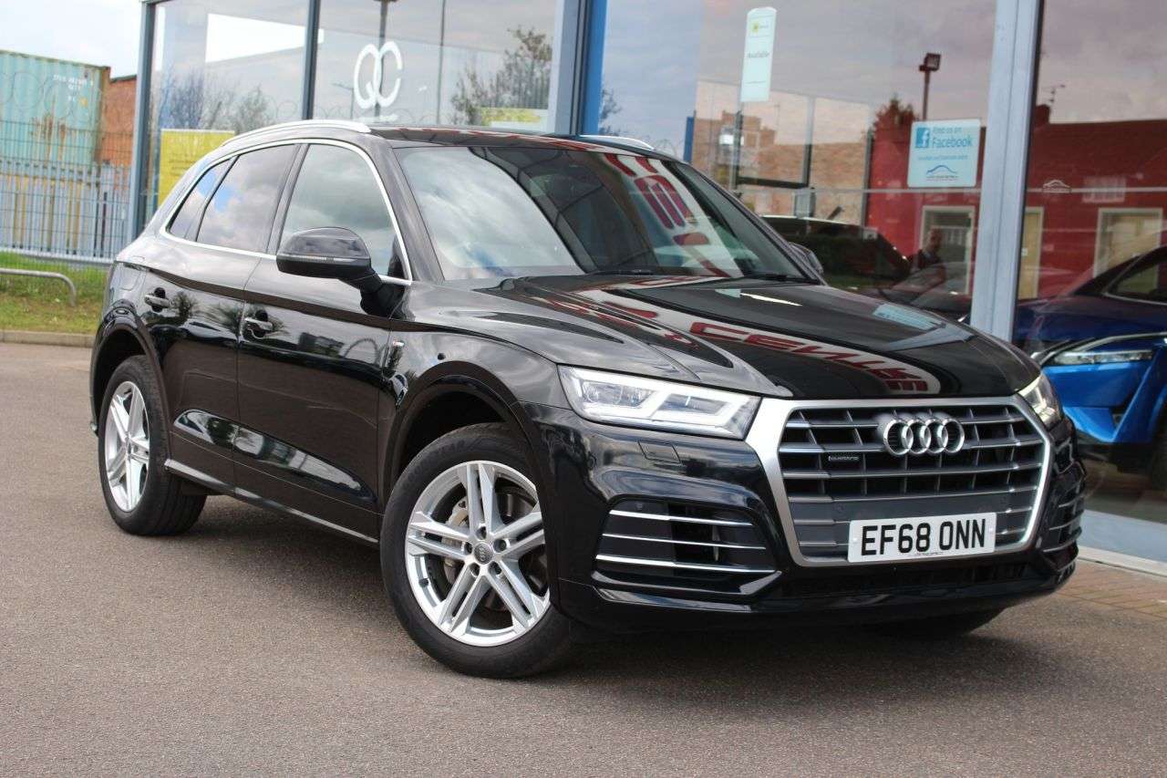 A 2018 AUDI Q5 2.0 TDI 40 S line SUV 5dr Diesel S Tronic quattro Euro 6 (s/s) (190 ps) LED A 2018 AUDI Q5 2.0 TDI 40 S line SUV 5dr Diesel S Tronic quattro Euro 6 (s/s) (190 ps) LED