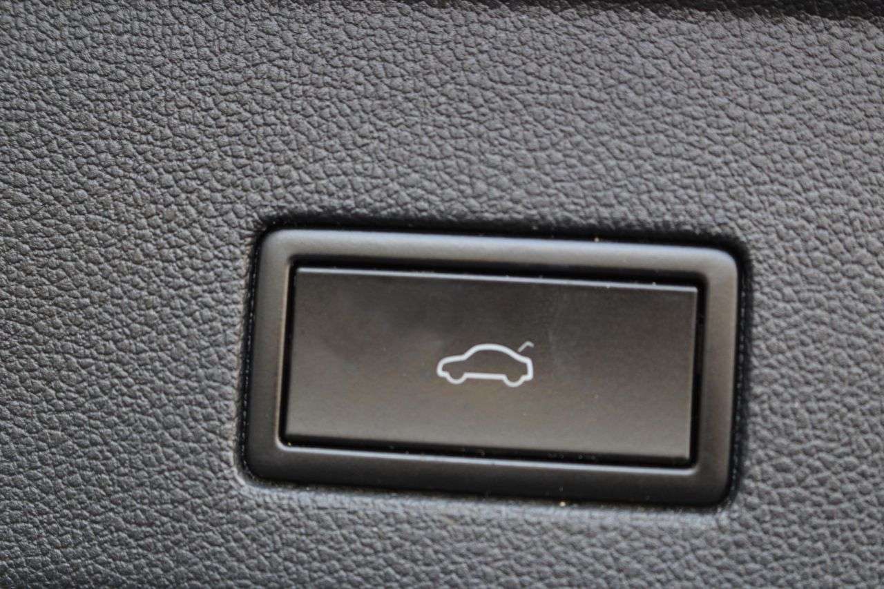 2018 VOLKSWAGEN TOUAREG 2018 VOLKSWAGEN TOUAREG