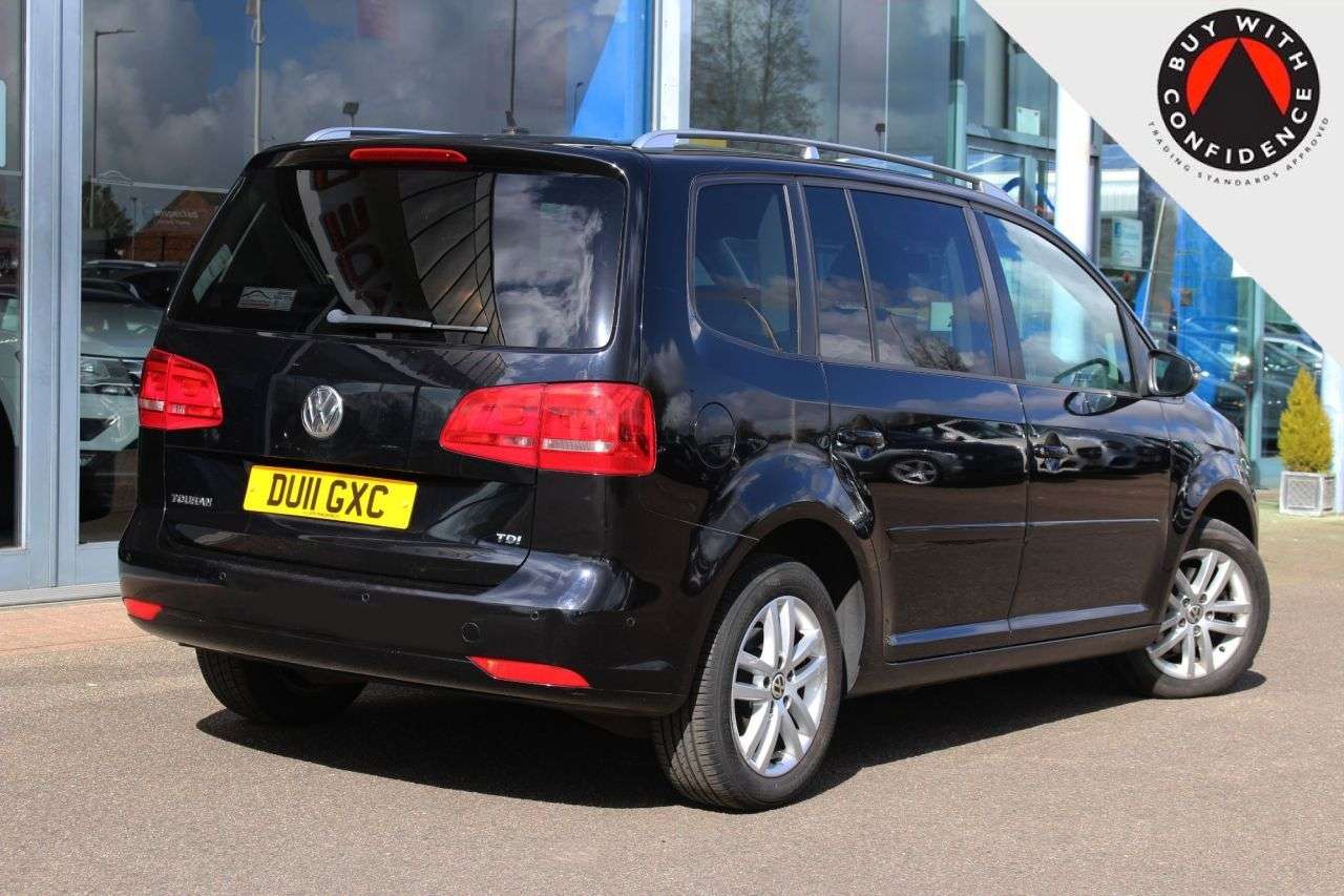 2011 VOLKSWAGEN TOURAN 2011 VOLKSWAGEN TOURAN