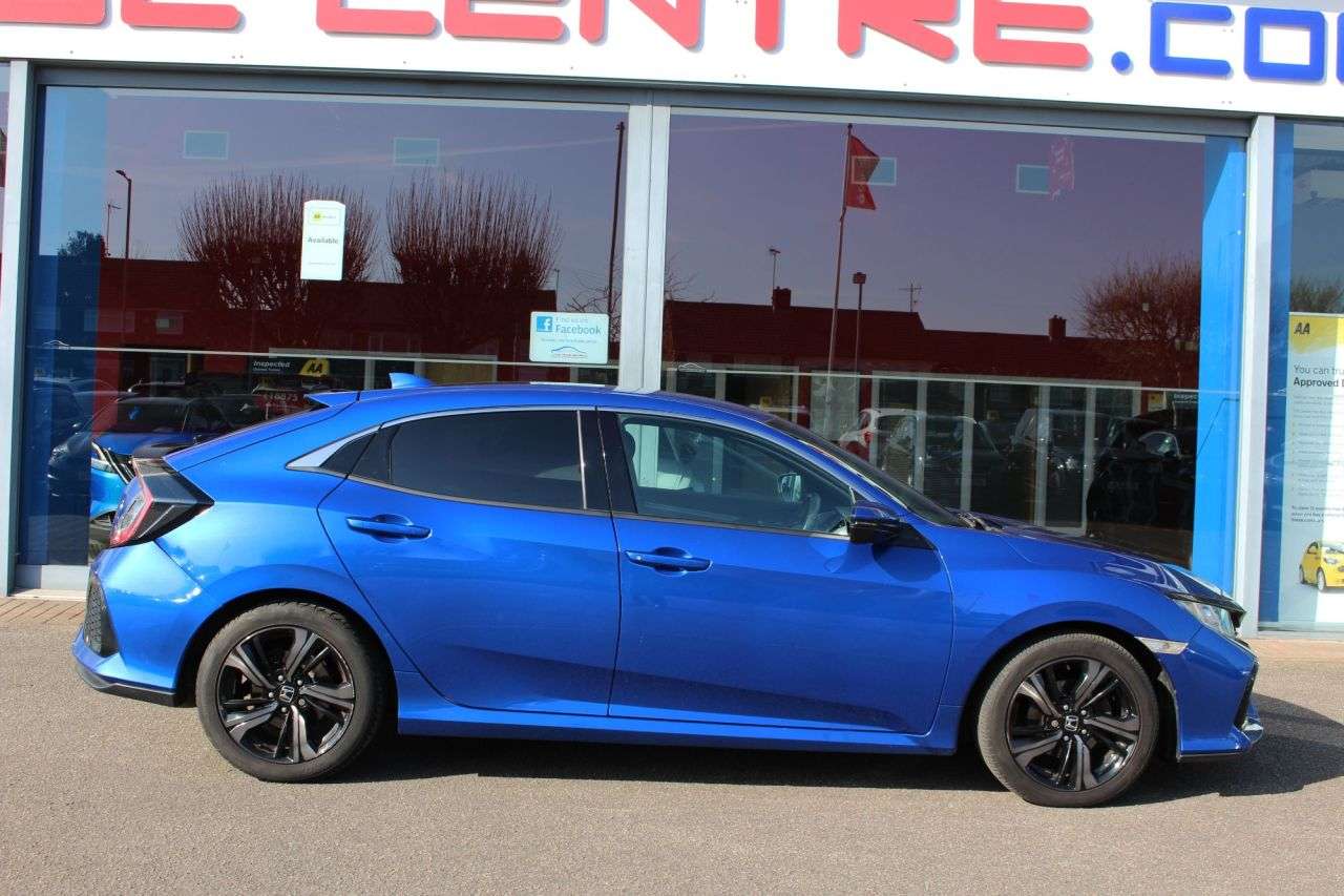 A 2018 HONDA CIVIC 1.0 VTEC Turbo SR Hatchback 5dr Petrol Manual Euro 6 (s/s) (126 ps) DAB, 18 A 2018 HONDA CIVIC 1.0 VTEC Turbo SR Hatchback 5dr Petrol Manual Euro 6 (s/s) (126 ps) DAB, 18