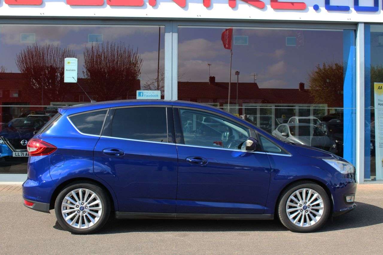 A 2016 FORD C-MAX 1.5 TDCi Titanium MPV 5dr Diesel Powershift Euro 6 (s/s) (120 ps) LOW MILES A 2016 FORD C-MAX 1.5 TDCi Titanium MPV 5dr Diesel Powershift Euro 6 (s/s) (120 ps) LOW MILES