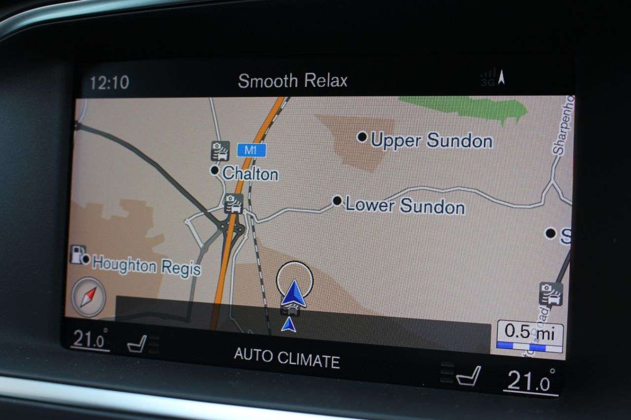 2019 VOLVO V40 2019 VOLVO V40