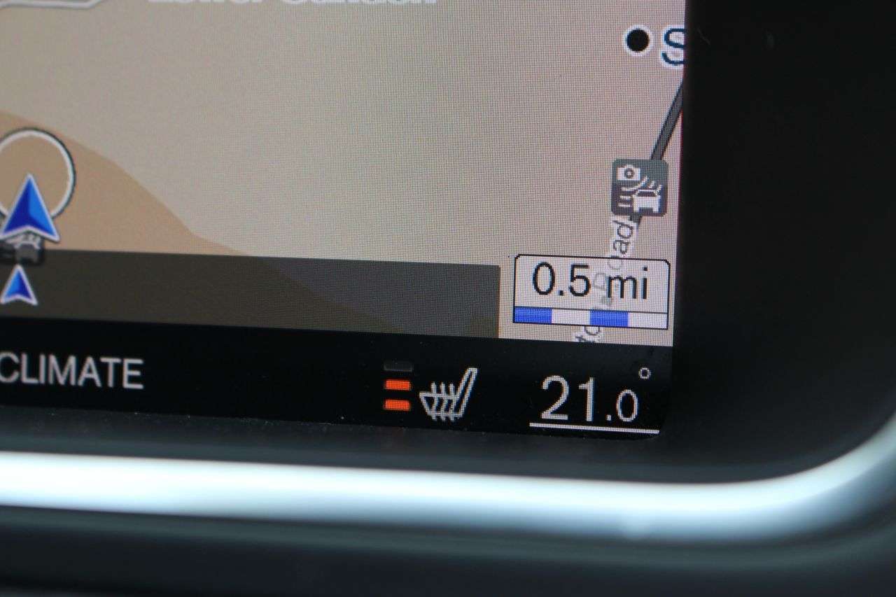 2019 VOLVO V40 2019 VOLVO V40