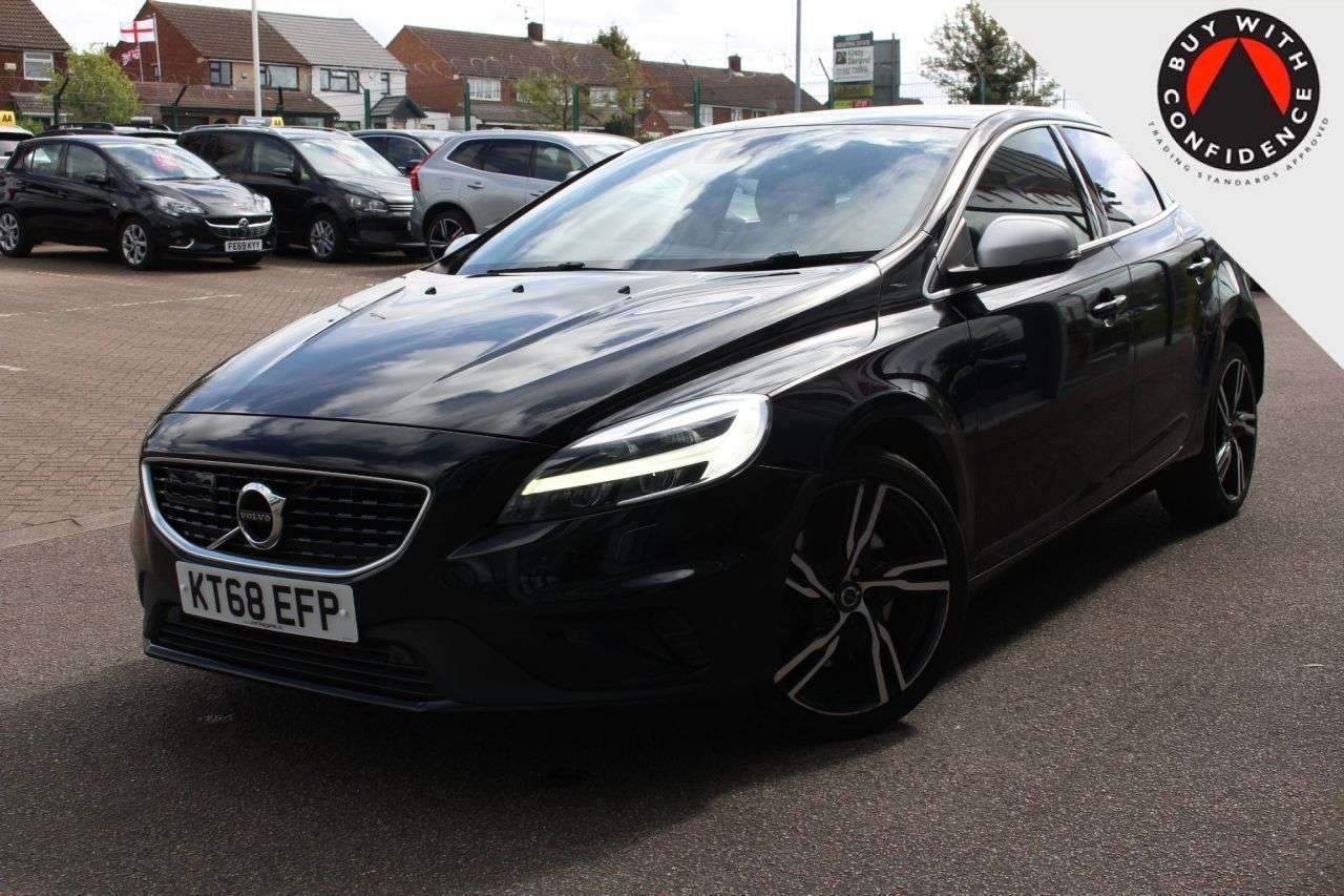 2019 VOLVO V40 2019 VOLVO V40