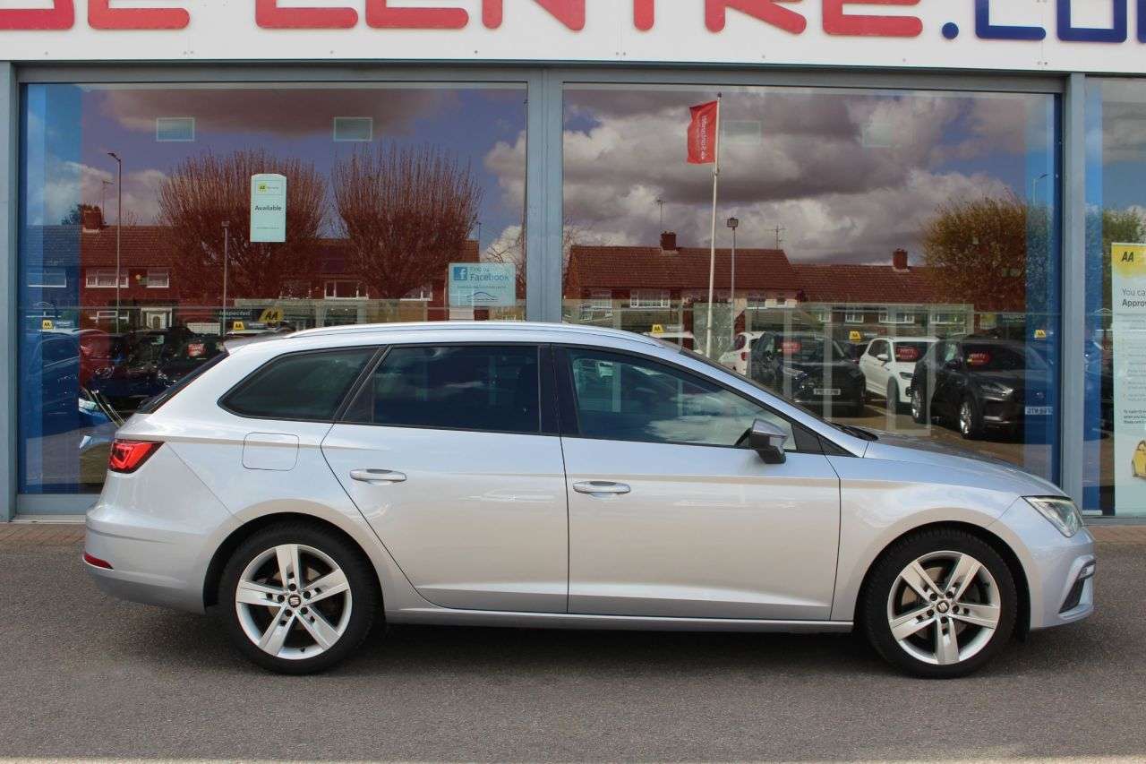 A 2018 SEAT LEON 2.0 TDI FR Technology ST 5dr Diesel Manual Euro 6 (s/s) (184 ps) P/SENSORS, A 2018 SEAT LEON 2.0 TDI FR Technology ST 5dr Diesel Manual Euro 6 (s/s) (184 ps) P/SENSORS,