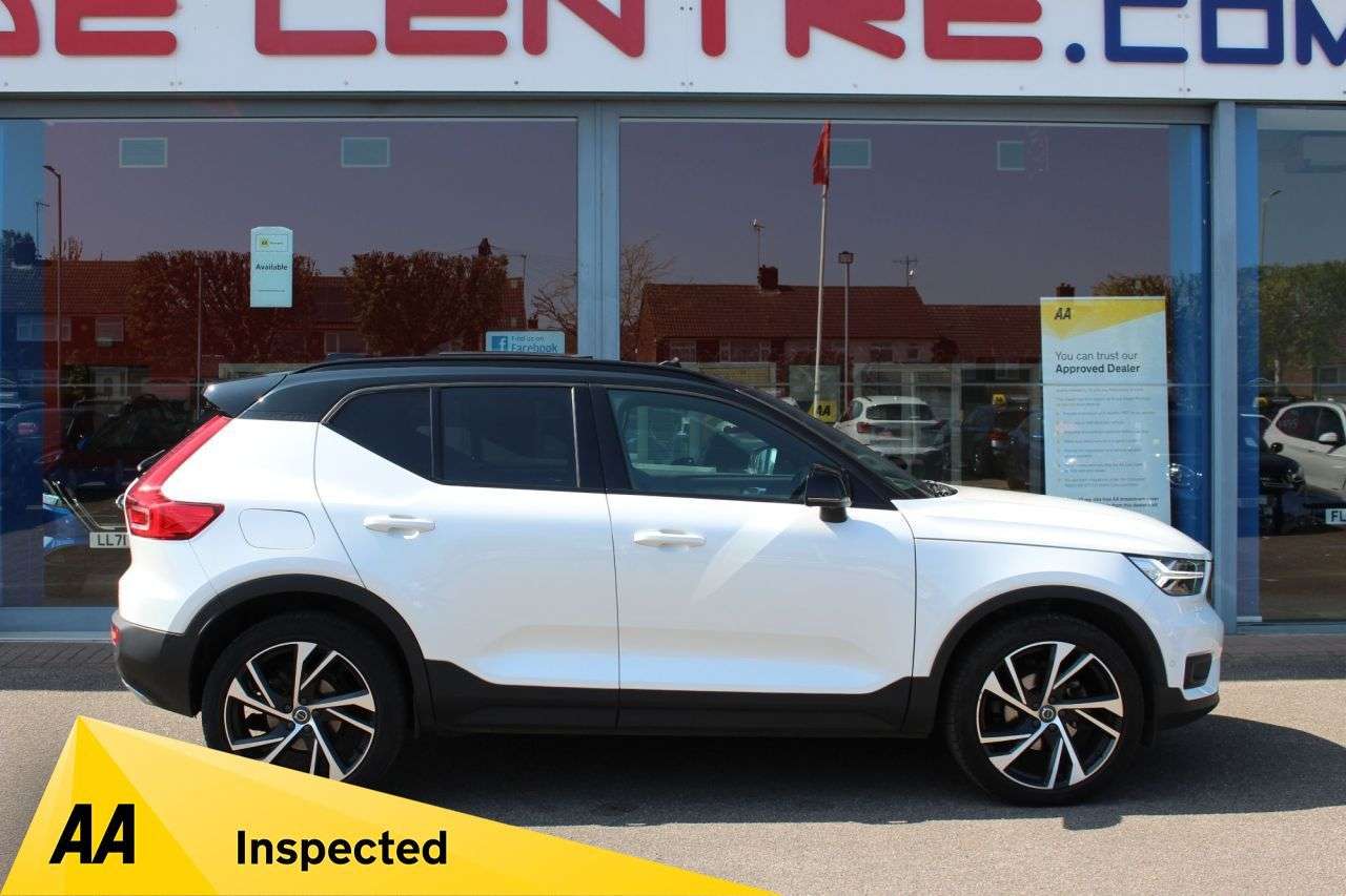 A 2020 VOLVO XC40 2.0 D3 R-Design Pro SUV 5dr Diesel Auto Euro 6 (s/s) (150 ps) 20" ALLOYS, D A 2020 VOLVO XC40 2.0 D3 R-Design Pro SUV 5dr Diesel Auto Euro 6 (s/s) (150 ps) 20" ALLOYS, D