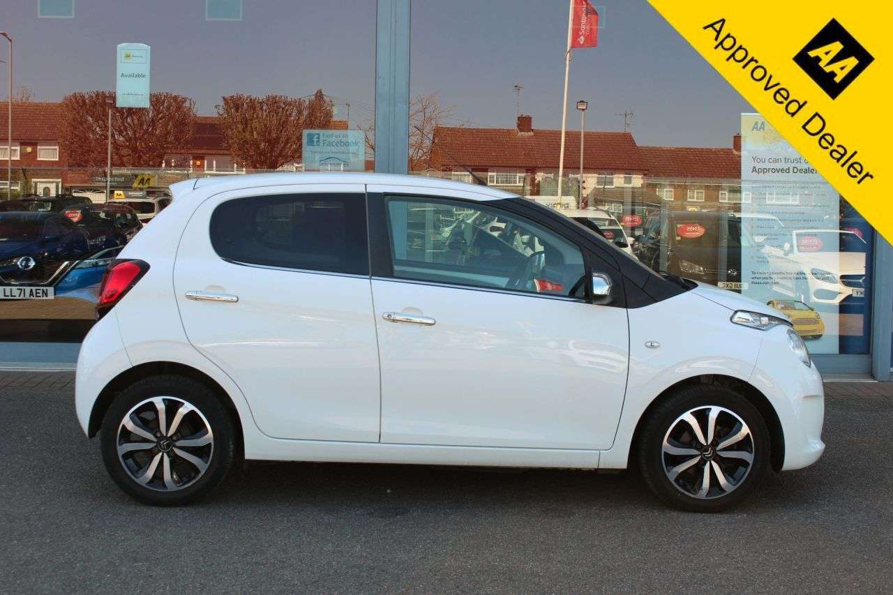 A 2021 CITROEN C1 1.0 VTi Shine Hatchback 5dr Petrol Manual Euro 6 (s/s) (72 ps) 15" ALLOYS, A 2021 CITROEN C1 1.0 VTi Shine Hatchback 5dr Petrol Manual Euro 6 (s/s) (72 ps) 15" ALLOYS,