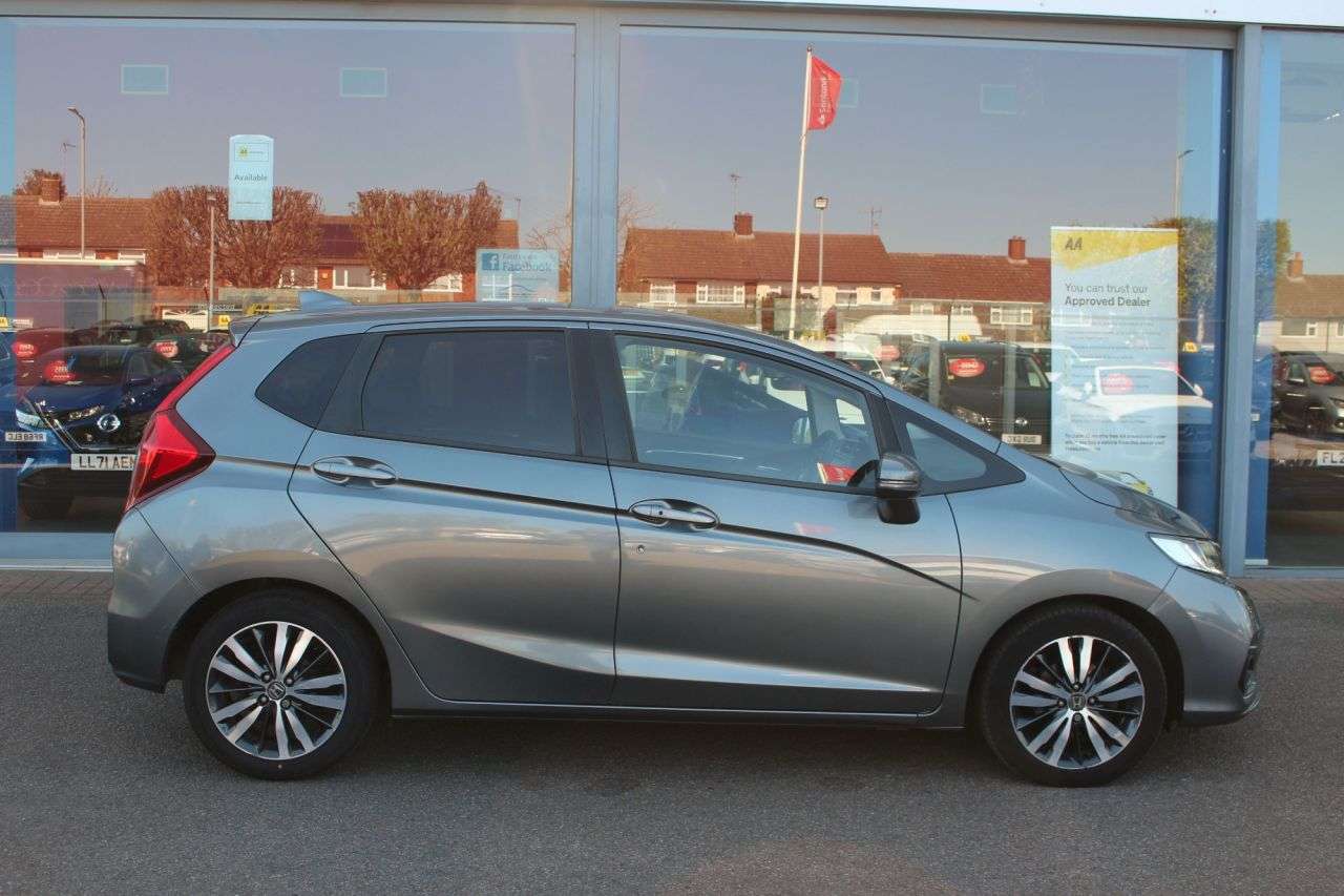 A 2019 HONDA JAZZ 1.3 i-VTEC EX Hatchback 5dr Petrol CVT Euro 6 (s/s) (102 ps) LEDS, BLUETOOT A 2019 HONDA JAZZ 1.3 i-VTEC EX Hatchback 5dr Petrol CVT Euro 6 (s/s) (102 ps) LEDS, BLUETOOT