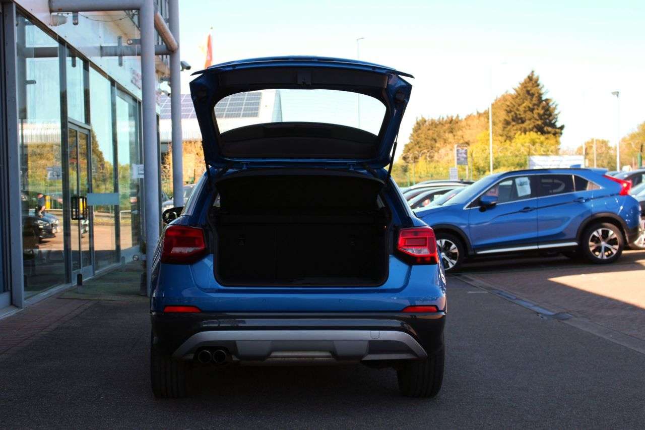 2017 AUDI Q2 2017 AUDI Q2