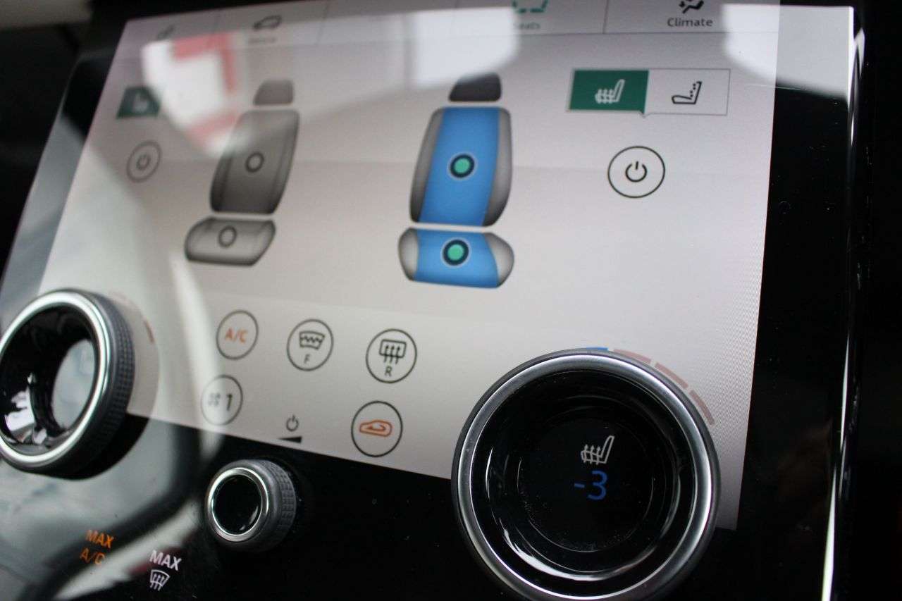 2019 LAND ROVER RANGE ROVER VELAR 2019 LAND ROVER RANGE ROVER VELAR