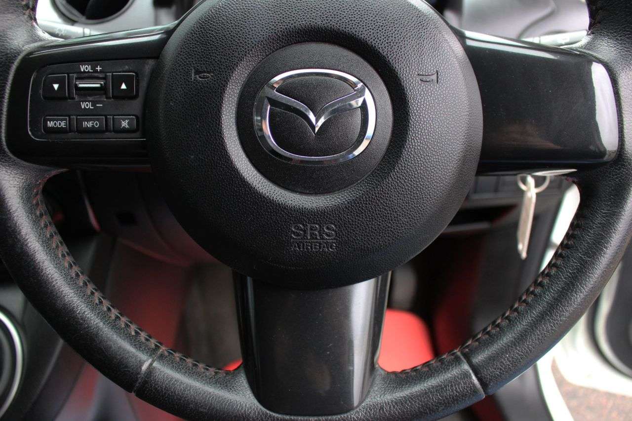 2014 MAZDA MAZDA2 2014 MAZDA MAZDA2