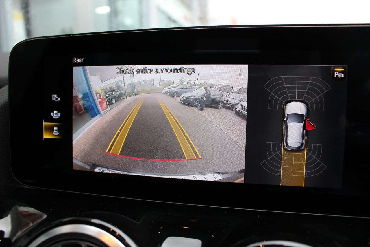 2021 MERCEDES-BENZ GLA 2021 MERCEDES-BENZ GLA