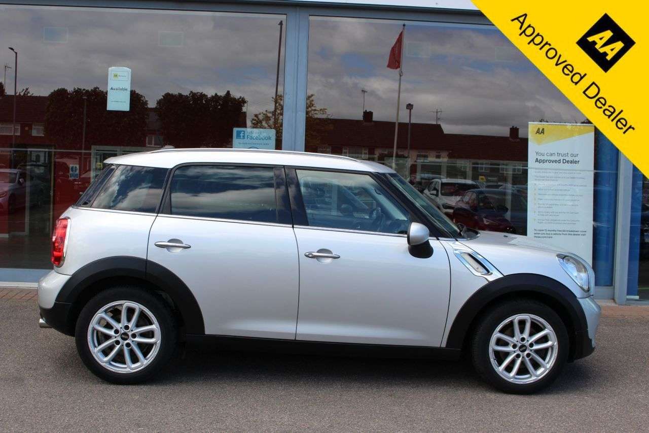 A 2016 MINI COUNTRYMAN 1.6 Cooper D SUV 5dr Diesel Manual Euro 5 (s/s) (112 ps) NAV, CHILI PK, LTH A 2016 MINI COUNTRYMAN 1.6 Cooper D SUV 5dr Diesel Manual Euro 5 (s/s) (112 ps) NAV, CHILI PK, LTH