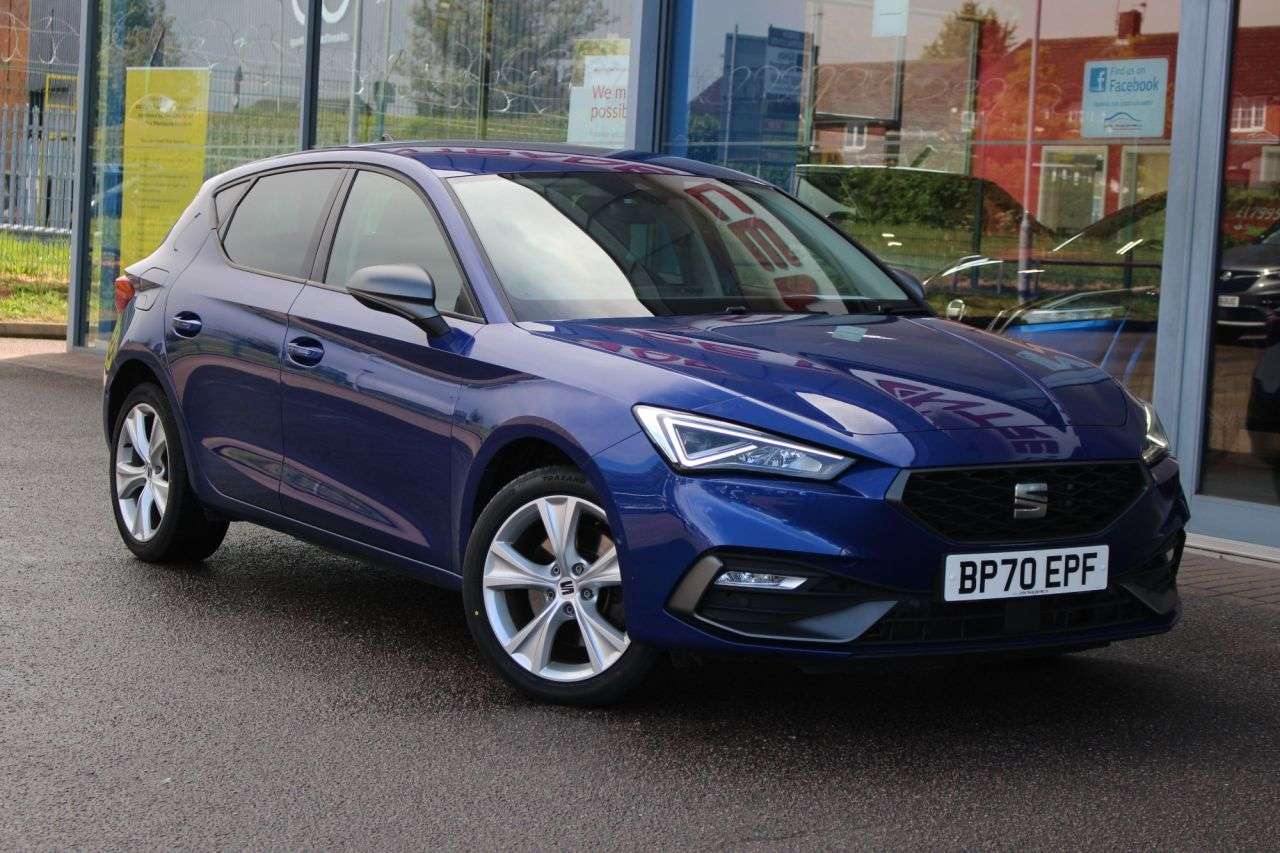 A 2020 SEAT LEON 1.4 eHybrid 12.8kWh FR Hatchback 5dr Petrol Plug-in Hybrid DSG Euro 6 (s/s) A 2020 SEAT LEON 1.4 eHybrid 12.8kWh FR Hatchback 5dr Petrol Plug-in Hybrid DSG Euro 6 (s/s)