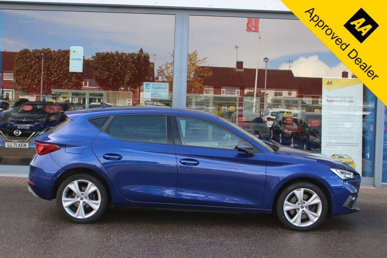 A 2020 SEAT LEON 1.4 eHybrid 12.8kWh FR Hatchback 5dr Petrol Plug-in Hybrid DSG Euro 6 (s/s) A 2020 SEAT LEON 1.4 eHybrid 12.8kWh FR Hatchback 5dr Petrol Plug-in Hybrid DSG Euro 6 (s/s)
