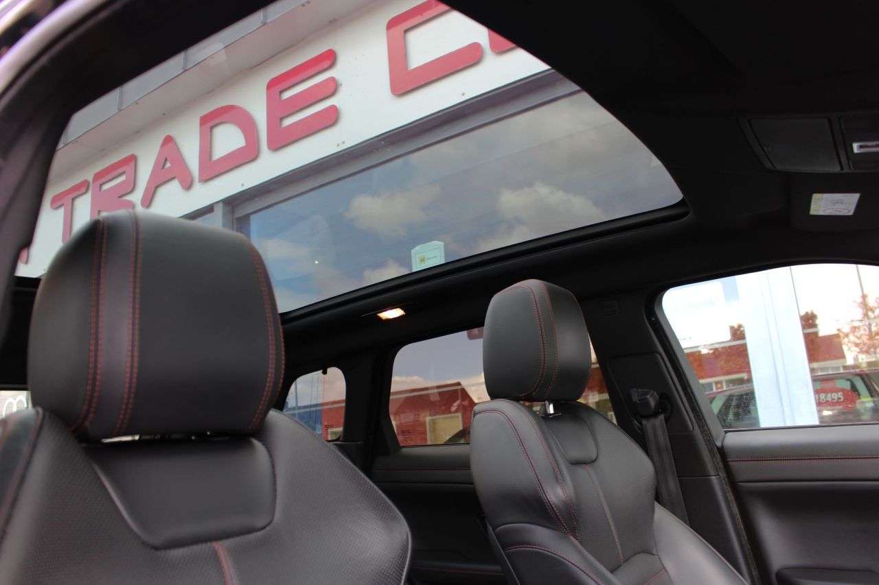 A 2017 LAND ROVER RANGE ROVER EVOQUE 2.0 TD4 Ember Special Edition SUV 5dr Diesel Auto 4WD Euro 6 (s/s) (180 ps) A 2017 LAND ROVER RANGE ROVER EVOQUE 2.0 TD4 Ember Special Edition SUV 5dr Diesel Auto 4WD Euro 6 (s/s) (180 ps)