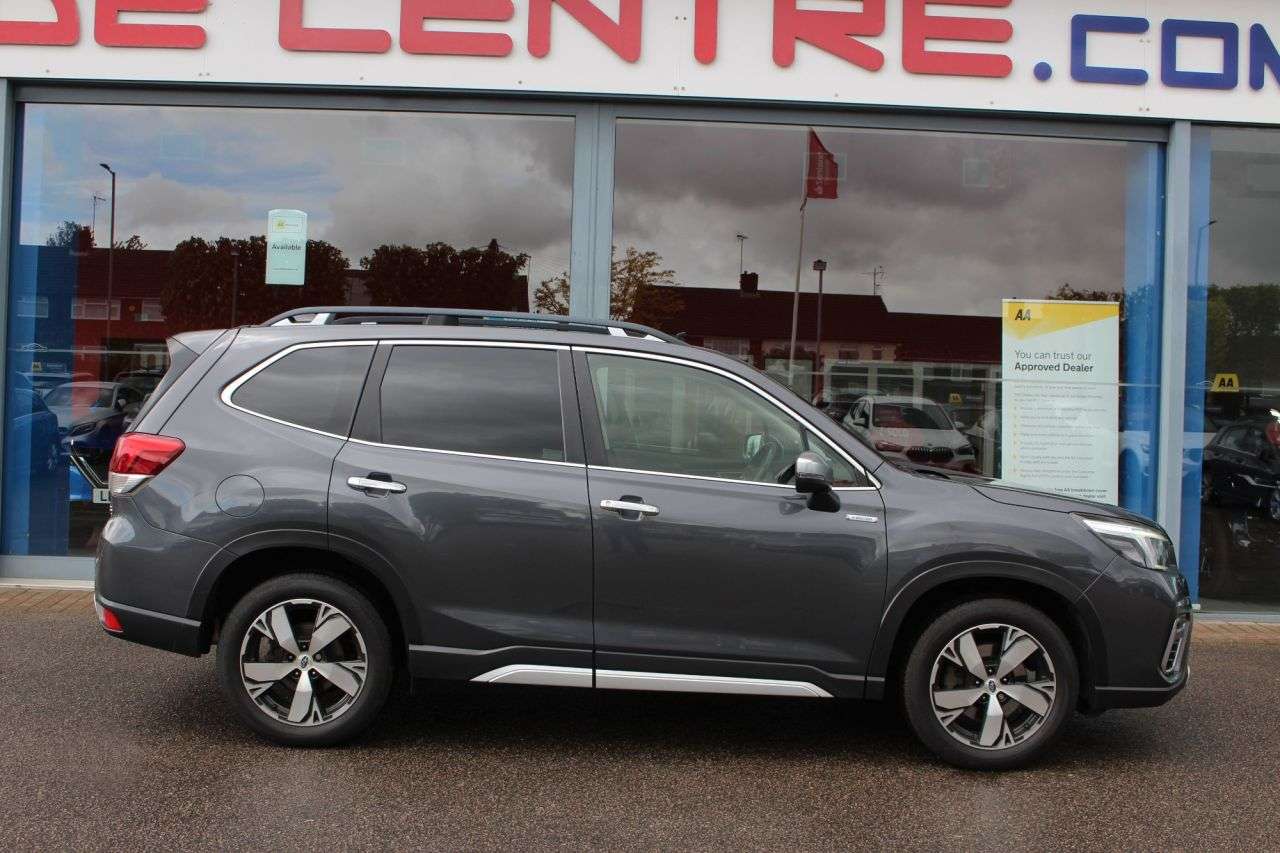 A 2019 SUBARU FORESTER 2.0 i e-Boxer XE Premium SUV 5dr Petrol Hybrid Lineartronic 4WD Euro 6 (s/s A 2019 SUBARU FORESTER 2.0 i e-Boxer XE Premium SUV 5dr Petrol Hybrid Lineartronic 4WD Euro 6 (s/s