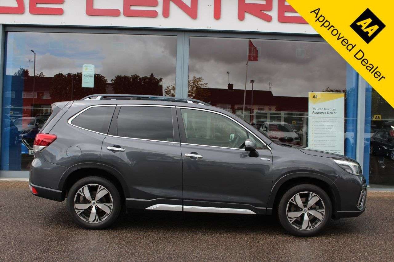 A 2019 SUBARU FORESTER 2.0 i e-Boxer XE Premium SUV 5dr Petrol Hybrid Lineartronic 4WD Euro 6 (s/s A 2019 SUBARU FORESTER 2.0 i e-Boxer XE Premium SUV 5dr Petrol Hybrid Lineartronic 4WD Euro 6 (s/s