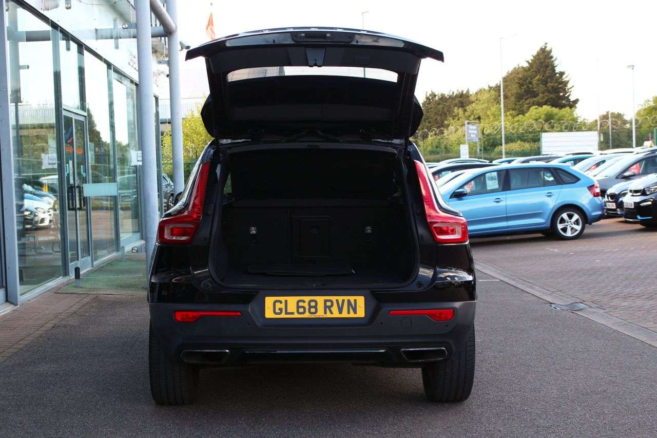 2018 VOLVO XC40 2018 VOLVO XC40