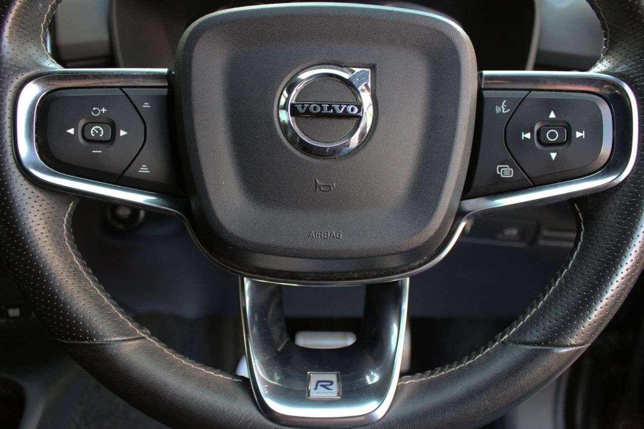 2018 VOLVO XC40 2018 VOLVO XC40