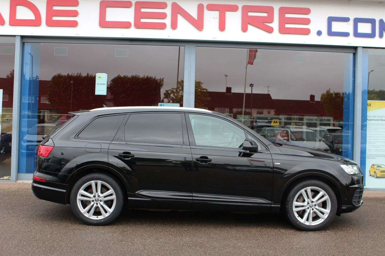 A 2019 AUDI Q7 3.0 TDI V6 50 S line SUV 5dr Diesel Tiptronic quattro Euro 6 (s/s) (286 ps) A 2019 AUDI Q7 3.0 TDI V6 50 S line SUV 5dr Diesel Tiptronic quattro Euro 6 (s/s) (286 ps)