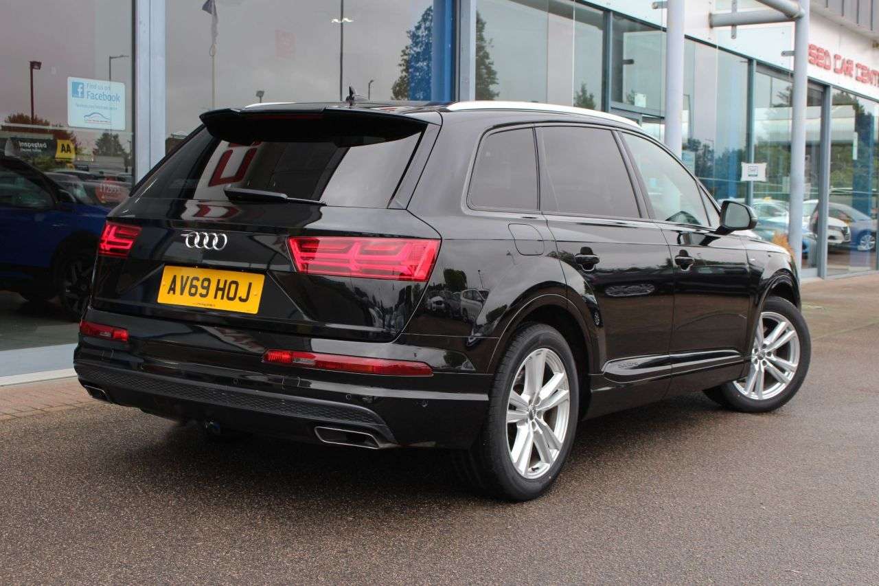 2019 AUDI Q7 2019 AUDI Q7