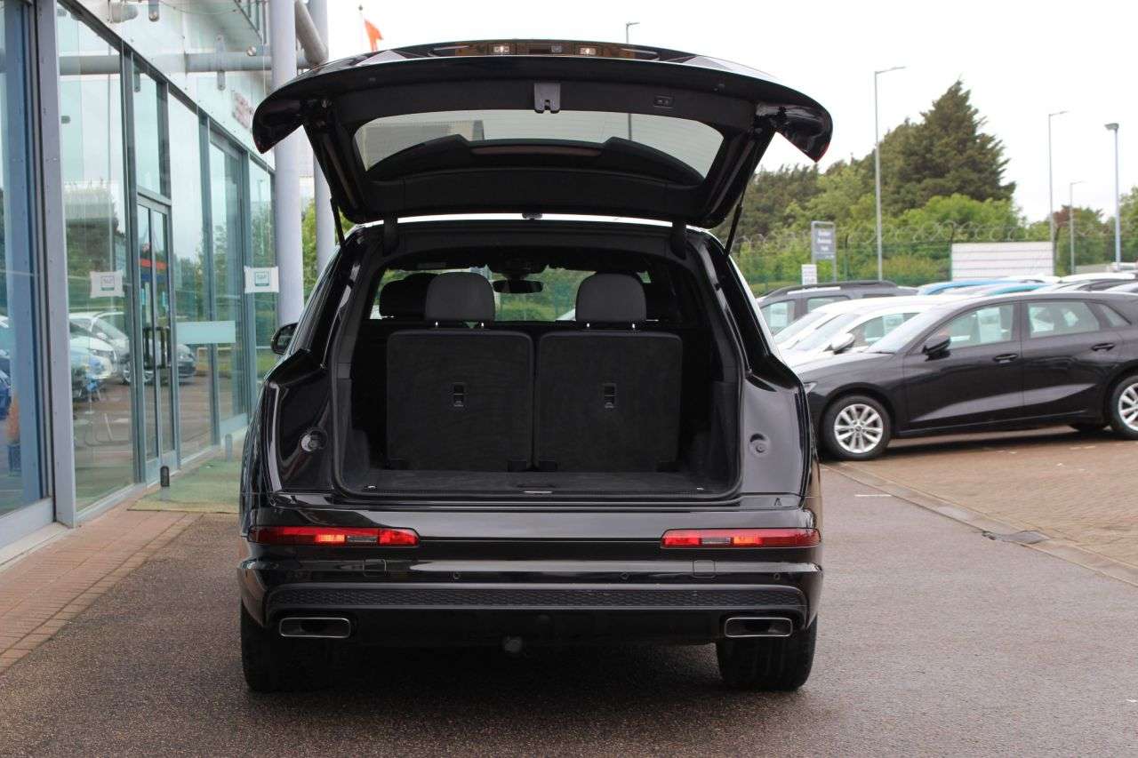 2019 AUDI Q7 2019 AUDI Q7