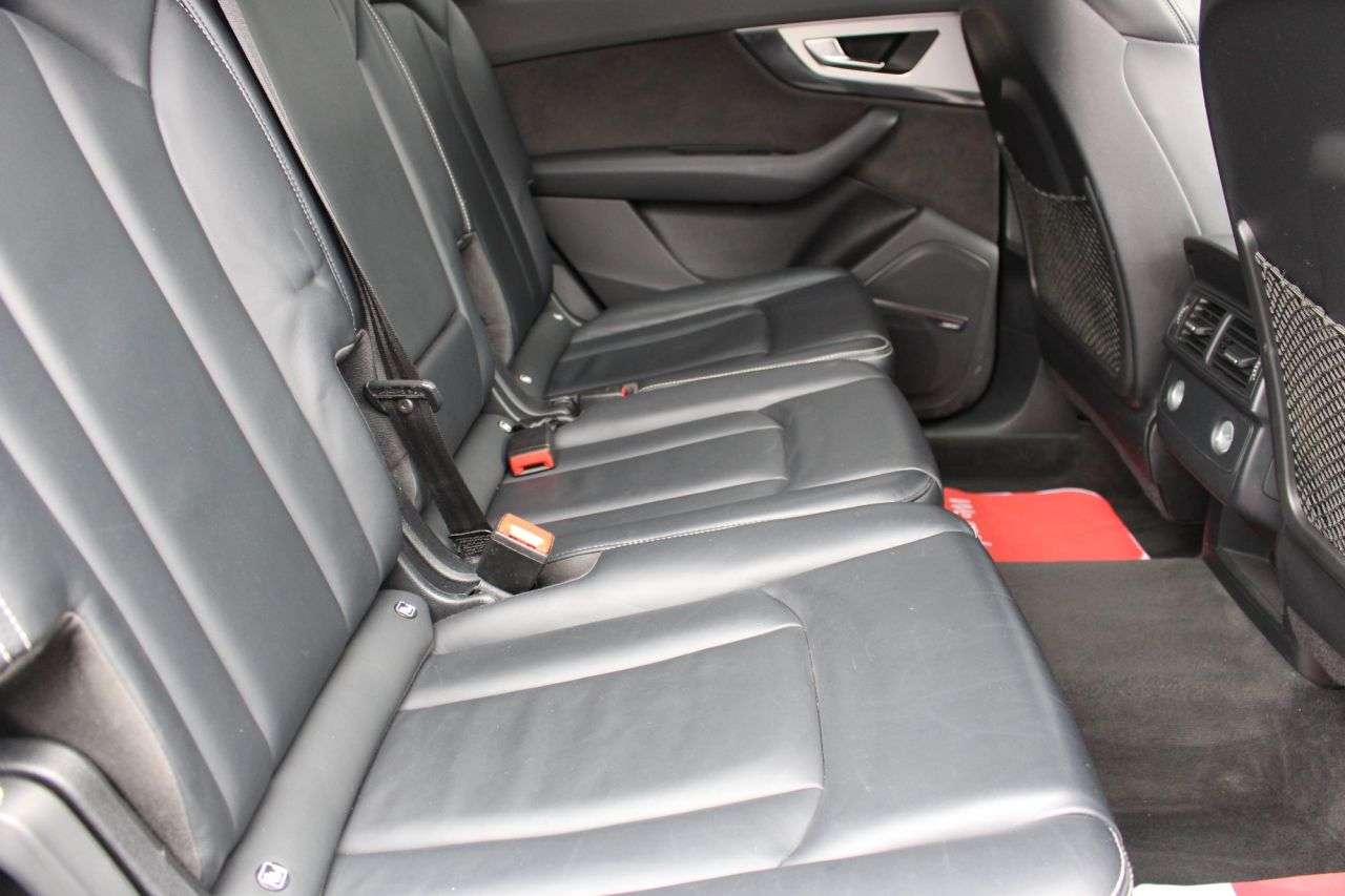 2019 AUDI Q7 2019 AUDI Q7